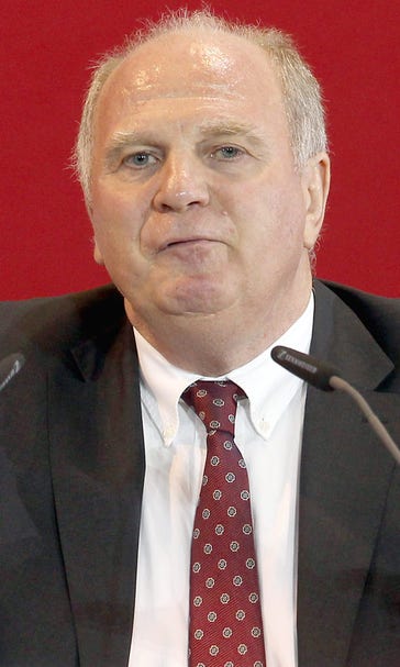 Bayern Munich's ex-president Hoeness asks for early prison release